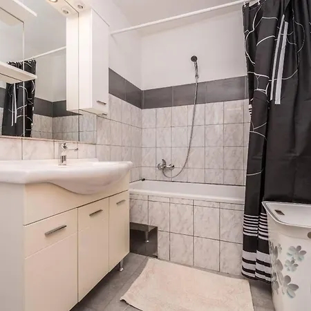 Dom wakacyjny Family Friendly House With A Swimming Pool Pakostane, Biograd - 12185 Pakoštane