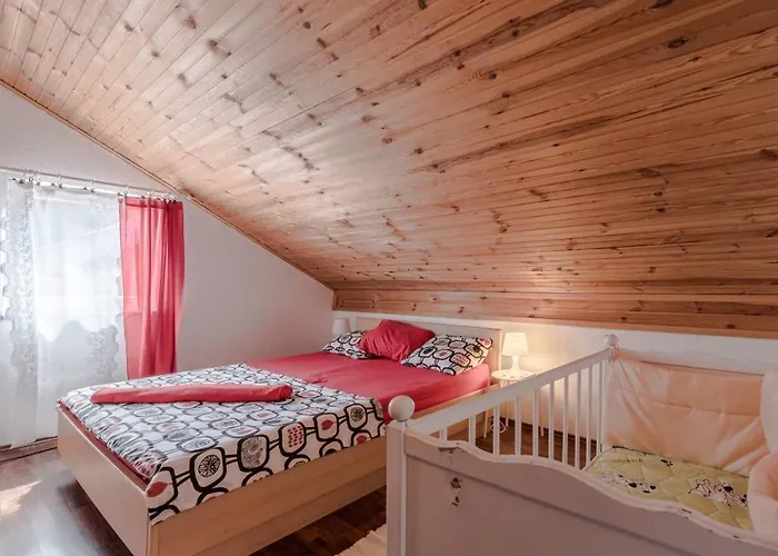 Дом отдыха Family Friendly House With A Swimming Pool Pakostane, Biograd - 12185 *